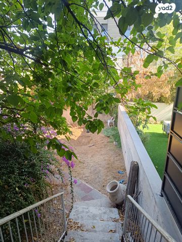 מגרשים, רמת חן, רמת גן