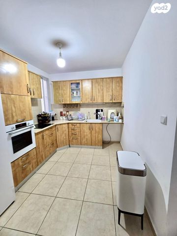 דירה, הצופים, נעורים, ראשון לציון