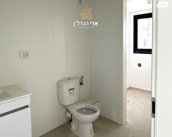 דירה, משולש עין כרמל, עתלית