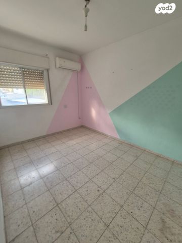 דירה, וינגייט, שיכון עובדים, טבריה