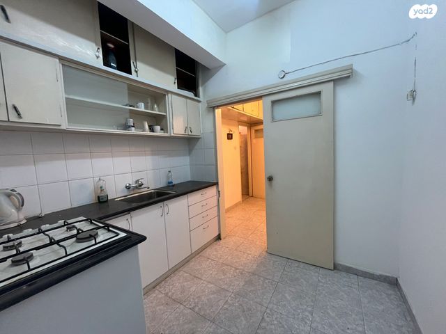 דירה, חיבת ציון 37, שכונת הלל, רמת גן