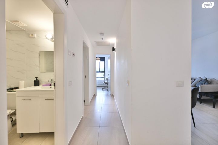 דירה, רועי קליין, קרית קריניצי, רמת גן