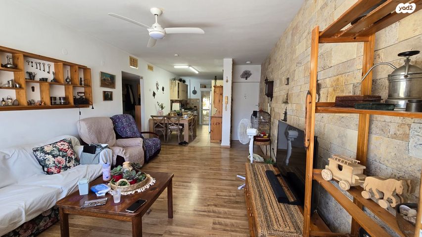 דירת גן, רמת יקנעם, יקנעם עילית