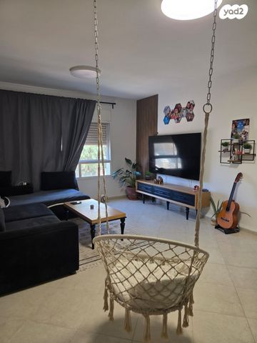 דירה, האלה, איילת הכרמל, טירת כרמל