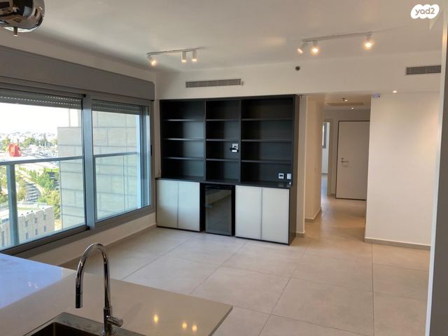 דירה, בית וגן, ירושלים