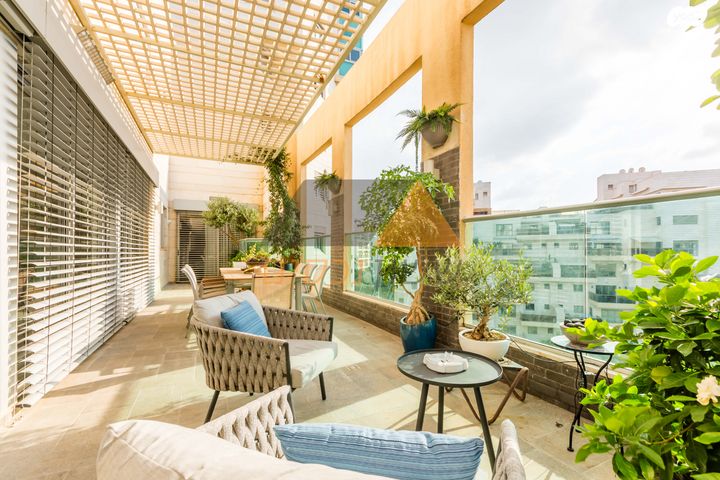 גג/ פנטהאוז, הגוש הגדול, רמת אביב החדשה, נופי ים, תל אביב יפו