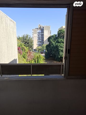 דירה, כפר סבא