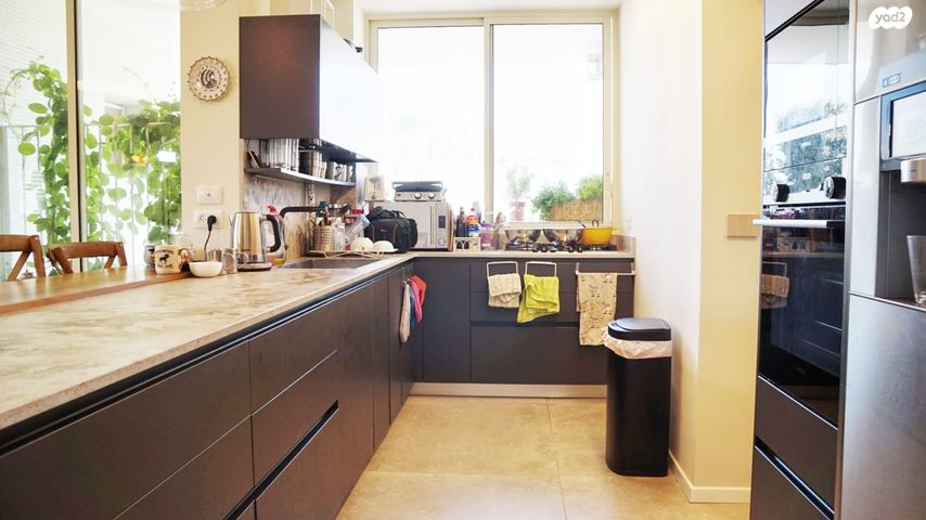 אורי צבי גרינברג 