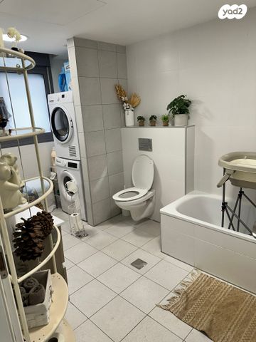 דירת גן, נגב, גבעת טל, אלפי מנשה