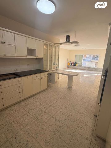 דירה, זאב ז'בוטינסקי 7, מרכז העיר, עכו