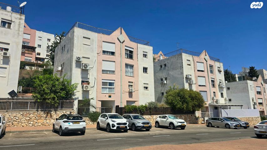 דירת גן, רמת יקנעם, יקנעם עילית