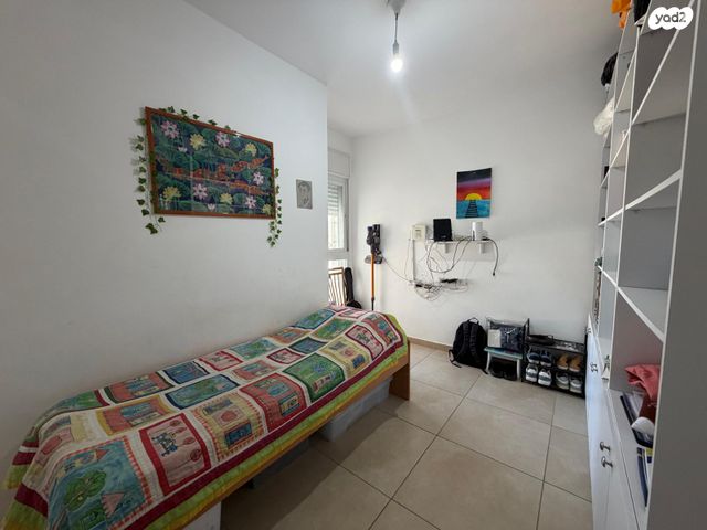 דירת גן, מחנה יצחק, פסגת זאב, ירושלים