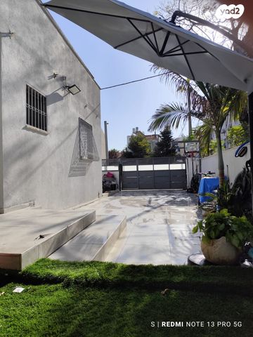 בית פרטי/ קוטג', נאות יהודית ונווה ארזים, חולון