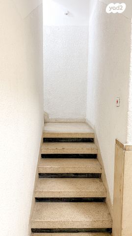 דירה, הנשיאים 3, חולון