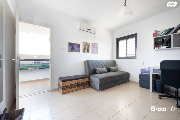 גג/ פנטהאוז, ההגנה, רחובות