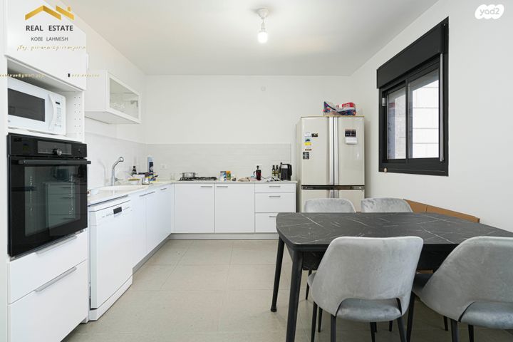 דירה, קרל פופר 3, נתניה