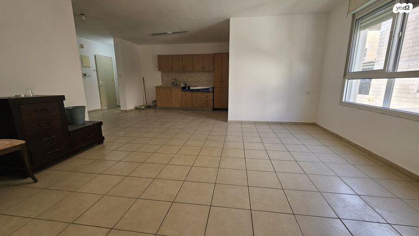 דירה, דוגית 8, קרית מנחם בגין, רמלה