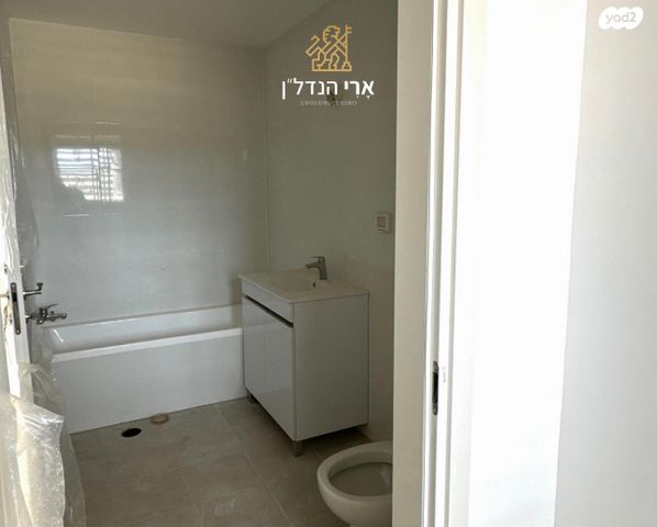 דירה, משולש עין כרמל, עתלית