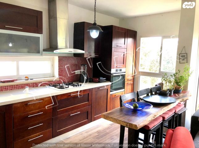 דופלקס, ה' באייר, נווה אפק, ראש העין