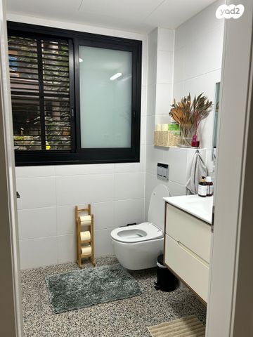 דירה, איתמר, חרוזים, רמת גן