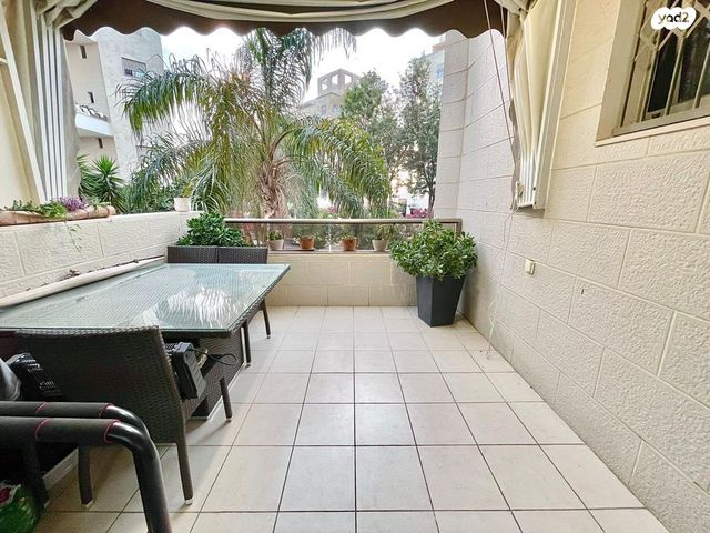 דירה, ד"ר יהודה פרח 8, קרית השרון, נתניה