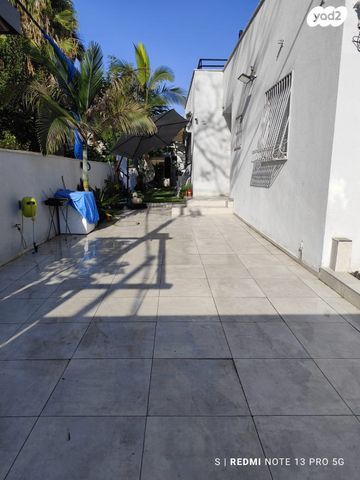 בית פרטי/ קוטג', נאות יהודית ונווה ארזים, חולון