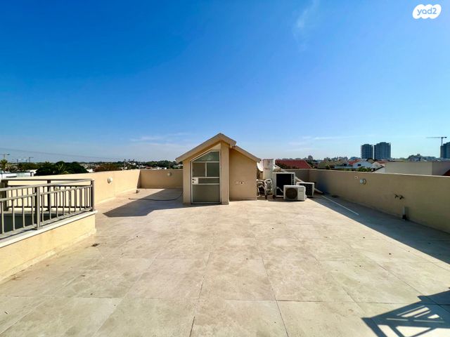 בית פרטי/ קוטג', המלכים, עין התכלת, נתניה