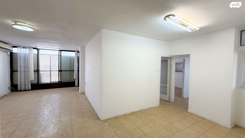 דירה, הנשיאים 3, חולון