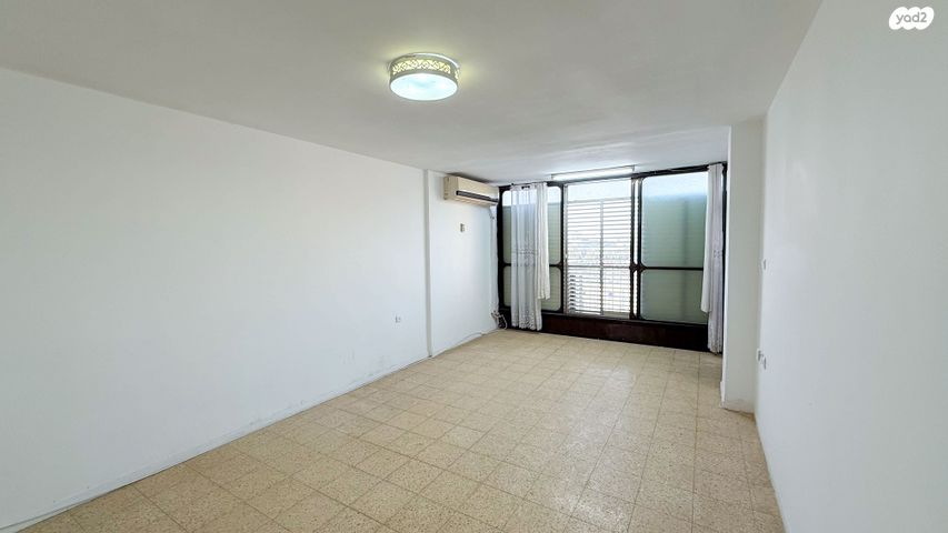 דירה, הנשיאים 3, חולון