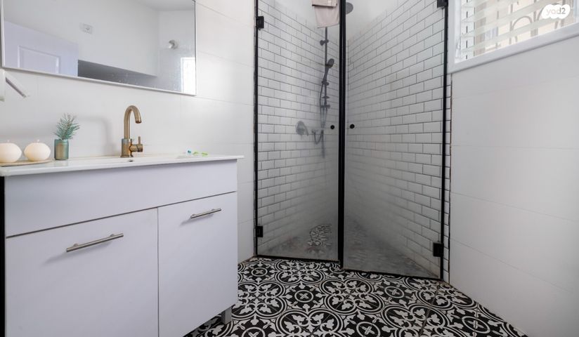 דירה, ב' / צפון מערב העיר, רחובות