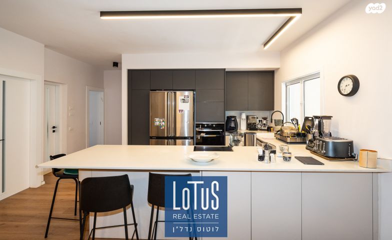 דירה, הרצליה