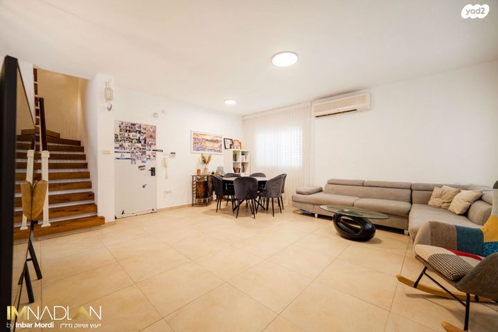 דופלקס, פתח תקווה