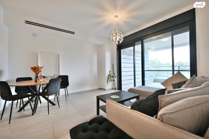 דירה, רועי קליין, קרית קריניצי, רמת גן