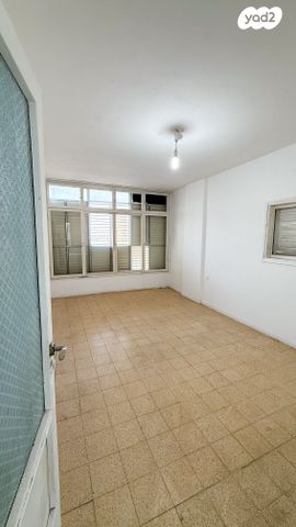 דירה, הנשיאים 3, חולון