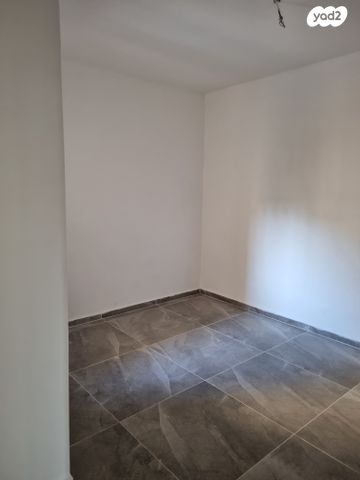 דירת גן, עמק יזרעאל, נחלת שמעון, בני ברק