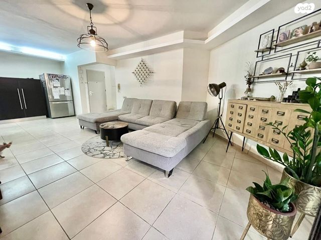 דירה, ד"ר יהודה פרח 8, קרית השרון, נתניה