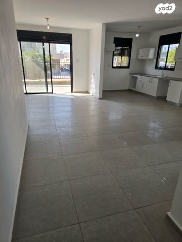 דירת גן, קצרין