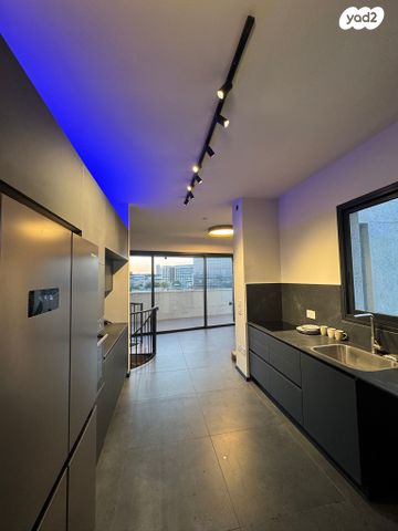 גג/ פנטהאוז, סלומון 20, נווה שאנן, תל אביב יפו