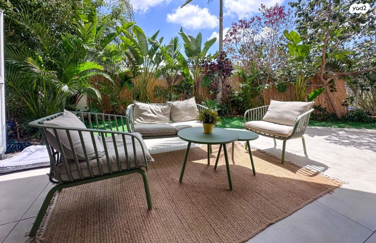 דירת גן, רעננה