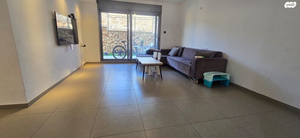 דירת גן, נחל צלמון, רמת נבון . הר כרמי, כרמיאל