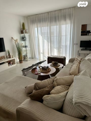 דירת גן, נגב, גבעת טל, אלפי מנשה