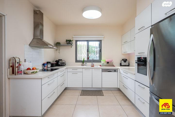 בית פרטי/ קוטג', העשור, פרדס חנה כרכור