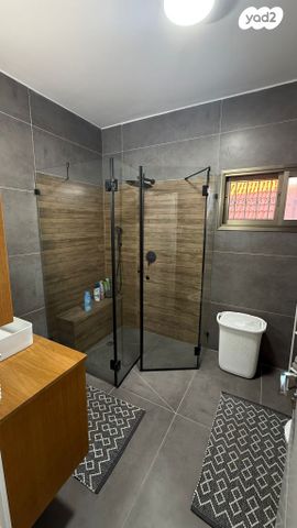 בית פרטי/ קוטג', אבשלום 2, ניסן, חדרה