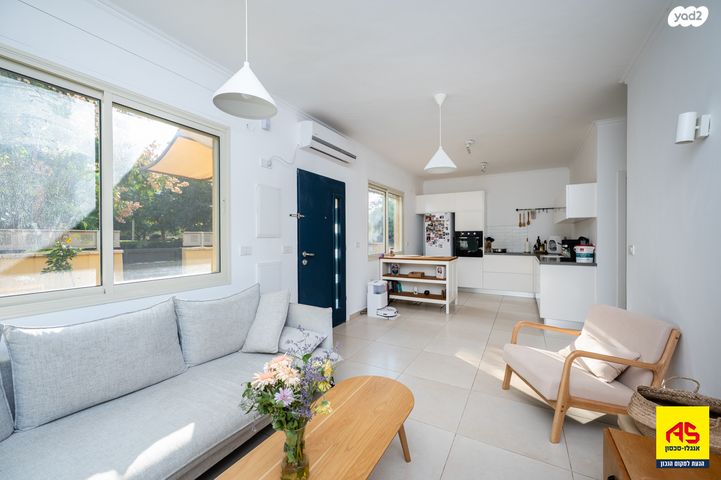 בית פרטי/ קוטג', העשור, פרדס חנה כרכור