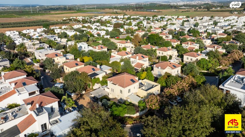 בית פרטי/ קוטג', העשור, פרדס חנה כרכור