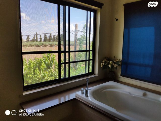 בית פרטי/ קוטג', כפר אביב