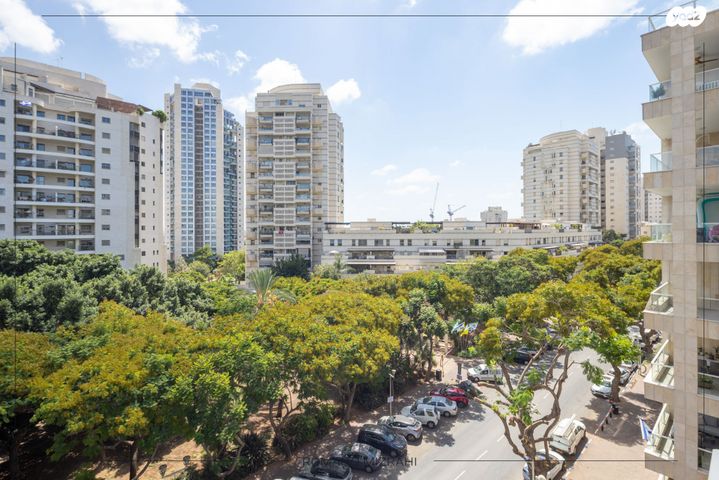 דירה, שמעון בן צבי, שטח 9, גבעתיים