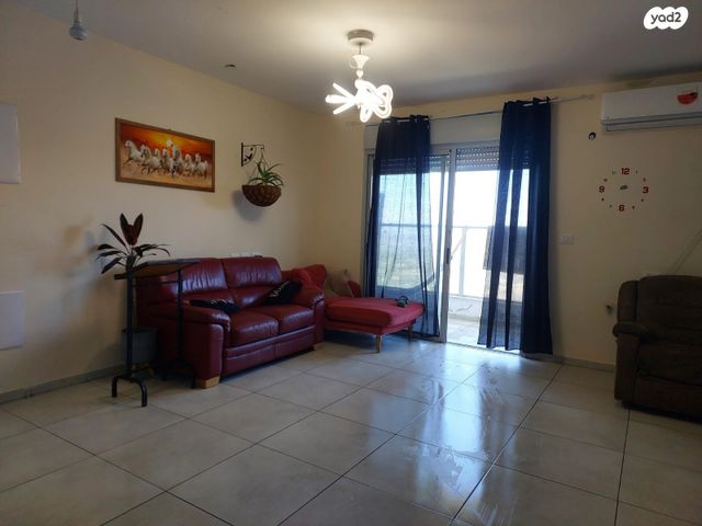 דירה, האדמו"ר מבעלזא, הר יונה ג', נצרת עילית / נוף הגליל