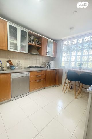 דירה, הגליל 14, קרית ביאליק