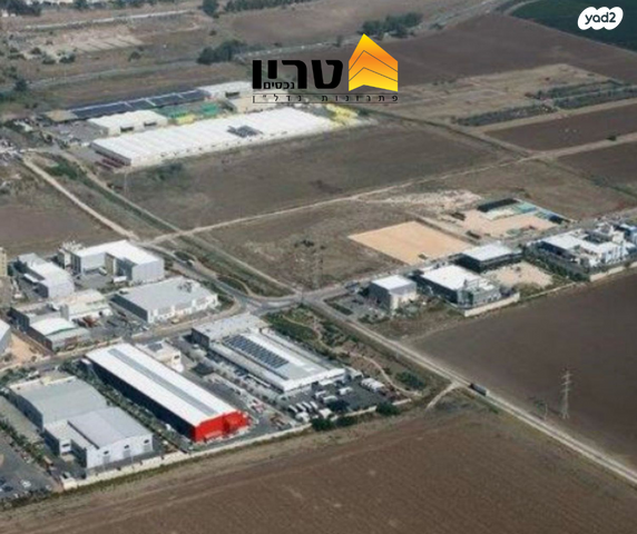 מגרשים, כפר ברוך